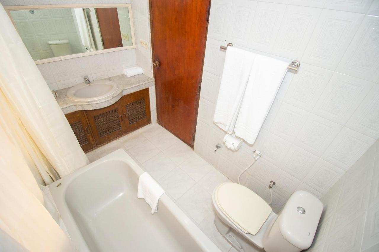 Hotel Suite Palace Dhaka Ngoại thất bức ảnh